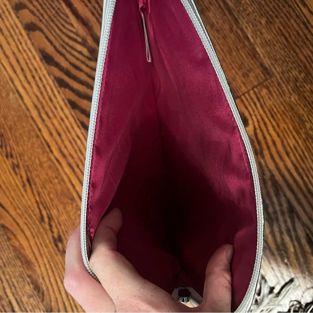 ⭐️ Nine West VIP Tablet Sleeve